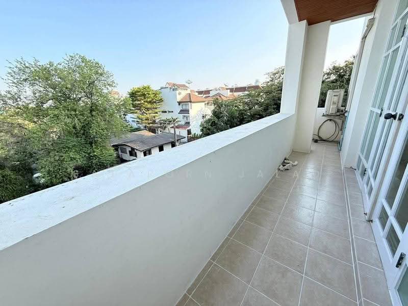 Baan Sansiri Sukhumvit 67, Bangkok, 32 Soi Sukhumvit 67, Phra Kanong Nua, Watthana, Bangkok, 4 Bedrooms, 439 sqm, Single Detached House For Rent, by Sataporn Jalao, 500574626 - DDproperty.com