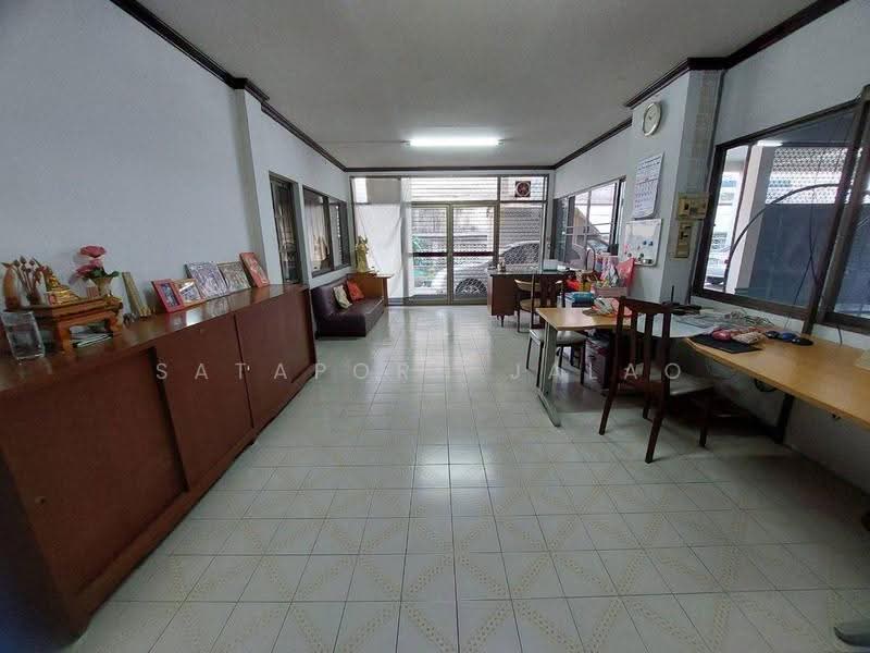 6-BR House, Bangkok, Phra Kanong, Khlong Toei, Bangkok, 6 Bedrooms, 980 sqm, Single Detached House For Sale, by Sataporn Jalao, 500574674 - DDproperty.com