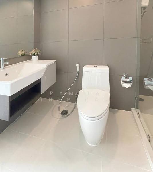 UP Ekamai, Bangkok, Soi Sukhumvit 63, Khlong Tan Nua, Watthana, Bangkok, 2 Bedrooms, 70 sqm, Condo For Rent, by Ramita Theptham, 500574705 - DDproperty.com