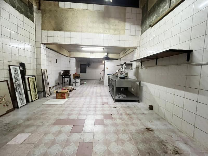 ตึกแถวริมถนนจักรเพชร, Bangkok, จักรเพชร, Wang Burapaphirom, Phra Nakhon, Bangkok, , 200 sqm, Shophouse For Sale, by พนิดา (พลอย), 500574713 - DDproperty.com