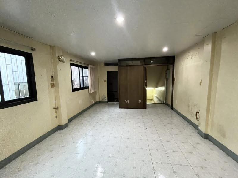 ตึกแถวริมถนนจักรเพชร, Bangkok, จักรเพชร, Wang Burapaphirom, Phra Nakhon, Bangkok, , 200 sqm, Shophouse For Sale, by พนิดา (พลอย), 500574713 - DDproperty.com