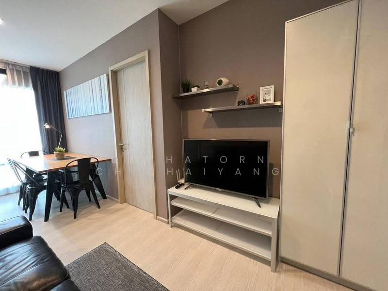 Rhythm Sukhumvit 36-38, Bangkok, 55 Soi Sukhumvit 36, Sukhumvit Road, Phra Kanong, Khlong Toei, Bangkok, 1 Bedroom, 35 sqm, Condo For Rent, by Dechatorn Chichaiyang, 500574789 - DDproperty.com