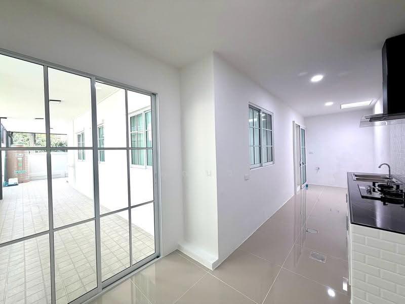 Pruksa Ville 16 Rangsit-Ongkarak : พฤกษาวิลล์ 16 รังสิต-องครักษ์, ปทุมธานี, ปทุมธานี ธัญบุรี ประชาธิปัตย์, ประชาธิปัตย์, ธัญบุรี, ปทุมธานี, 100 ตร.ม., ทาวน์เฮ้าส์ ขาย, โดย คุณนา, 500574866 - DDproperty.com