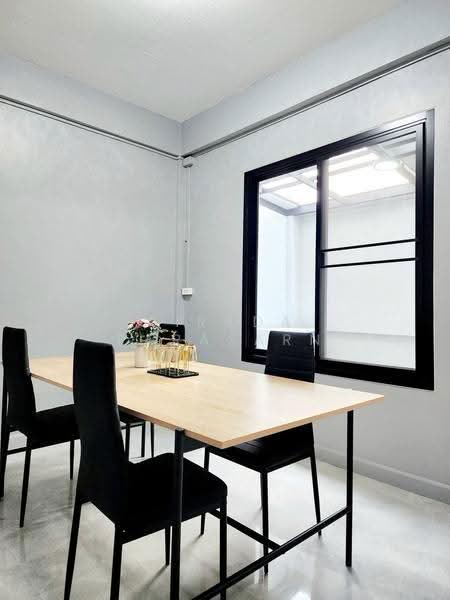 Baan Yu Charoen Ratchadaphisek 18, Bangkok, รัชดาภิเษก, Huai Khwang, Bangkok, 3 Bedrooms, 170 sqm, Townhouse For Rent, by Airada Parasarn, 500574885 - DDproperty.com