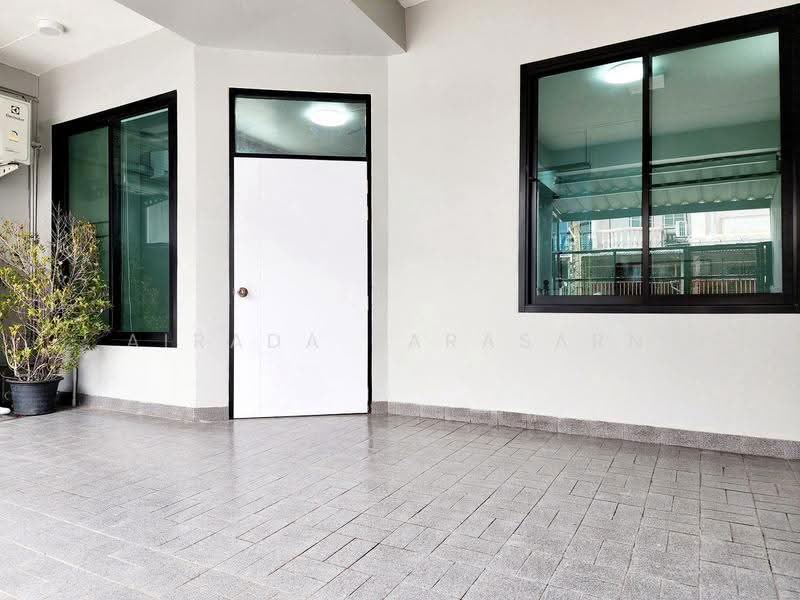 Baan Yu Charoen Ratchadaphisek 18, Bangkok, รัชดาภิเษก, Huai Khwang, Bangkok, 3 Bedrooms, 170 sqm, Townhouse For Rent, by Airada Parasarn, 500574885 - DDproperty.com