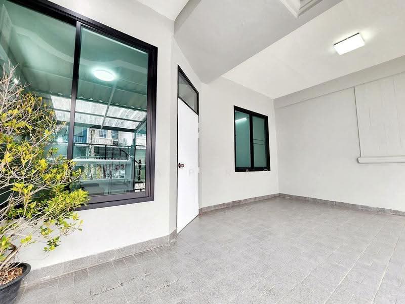 บ้านอยู่เจริญ รัชดาภิเษก 18, กรุงเทพ, รัชดาภิเษก, ห้วยขวาง, กรุงเทพ, 170 ตร.ม., ทาวน์เฮ้าส์ ให้เช่า, โดย Airada Parasarn, 500574885 - DDproperty.com
