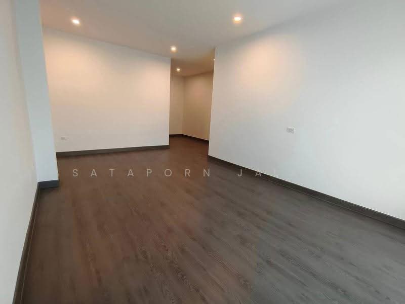 4-BR House, Bangkok, Phra Kanong Nua, Watthana, Bangkok, 4 Bedrooms, 330 sqm, Single Detached House For Rent, by Sataporn Jalao, 500574898 - DDproperty.com