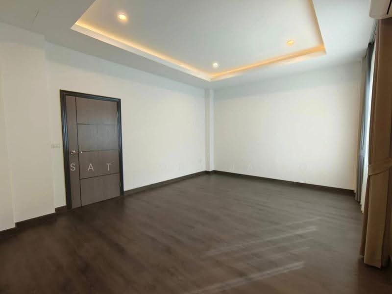 4-BR House, Bangkok, Phra Kanong Nua, Watthana, Bangkok, 4 Bedrooms, 330 sqm, Single Detached House For Rent, by Sataporn Jalao, 500574898 - DDproperty.com