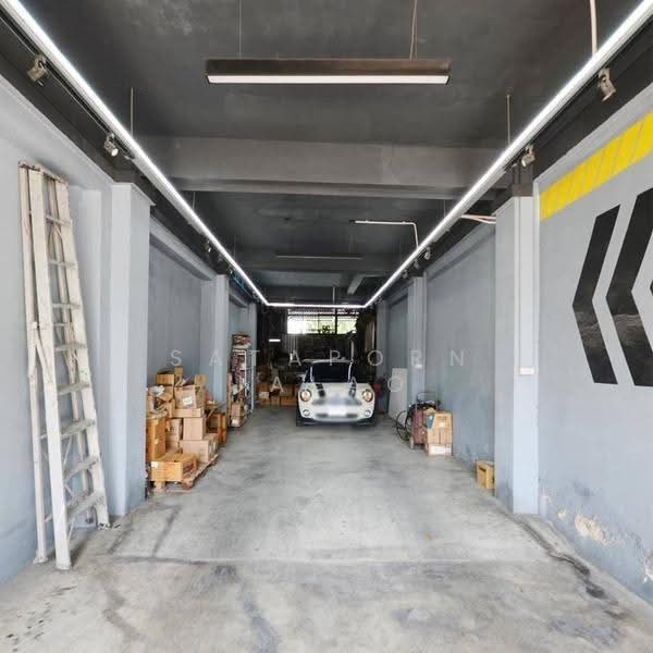 ทาวน์เฮาท์ 4-ห้องนอน, กรุงเทพ, บางกะปิ, ห้วยขวาง, กรุงเทพ, 208 ตร.ม., ทาวน์เฮ้าส์ ให้เช่า, โดย Sataporn Jalao, 500574927 - DDproperty.com