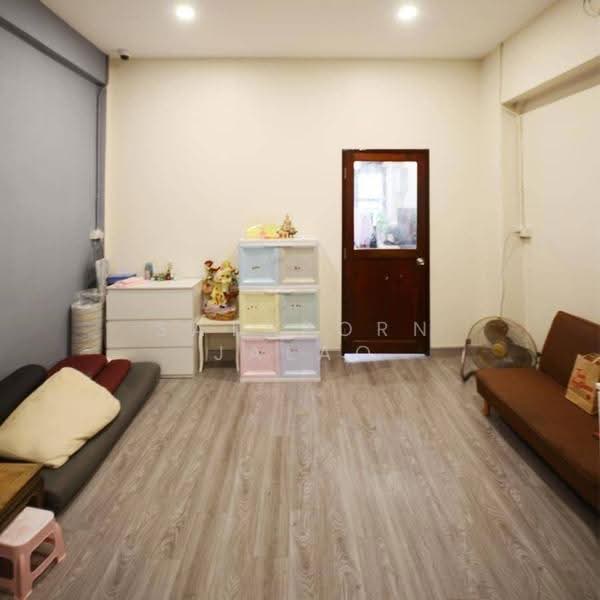 ทาวน์เฮาท์ 4-ห้องนอน, กรุงเทพ, บางกะปิ, ห้วยขวาง, กรุงเทพ, 208 ตร.ม., ทาวน์เฮ้าส์ ให้เช่า, โดย Sataporn Jalao, 500574927 - DDproperty.com