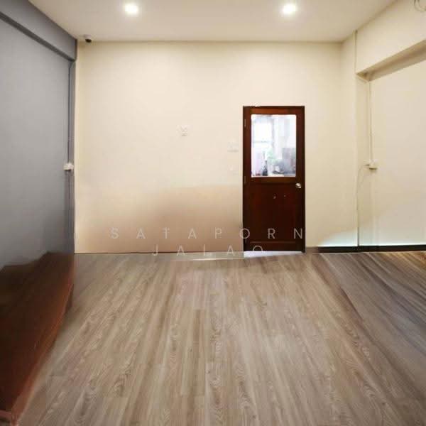 4-BR Townhouse, Bangkok, Bang Kapi, Huai Khwang, Bangkok, 4 Bedrooms, 208 sqm, Townhouse For Rent, by Sataporn Jalao, 500574927 - DDproperty.com