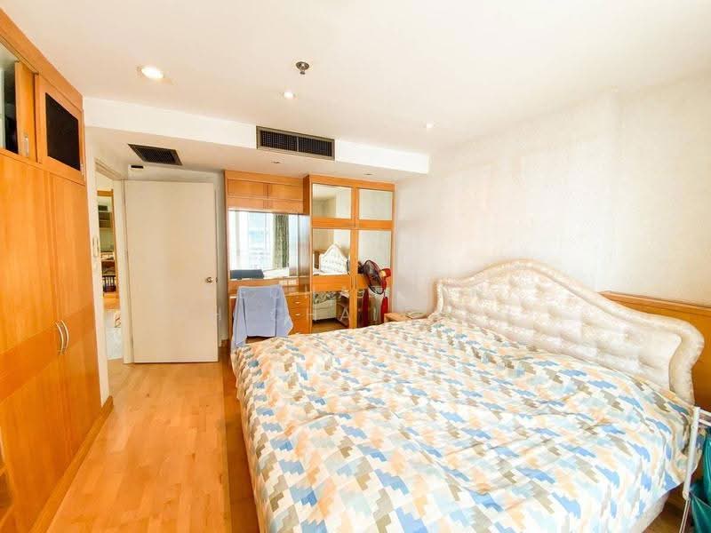 Asoke Place, Bangkok, Asok Montri Rd, Khlongtoei Nua, Watthana, Bangkok, 2 Bedrooms, 80 sqm, Condo For Sale, by Dechatorn Chichaiyang, 500574951 - DDproperty.com