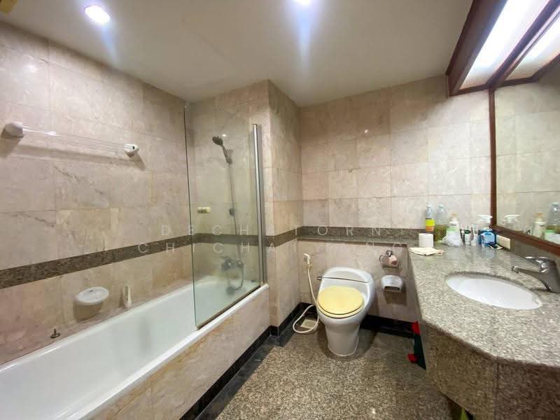 Asoke Place, Bangkok, Asok Montri Rd, Khlongtoei Nua, Watthana, Bangkok, 2 Bedrooms, 80 sqm, Condo For Sale, by Dechatorn Chichaiyang, 500574951 - DDproperty.com