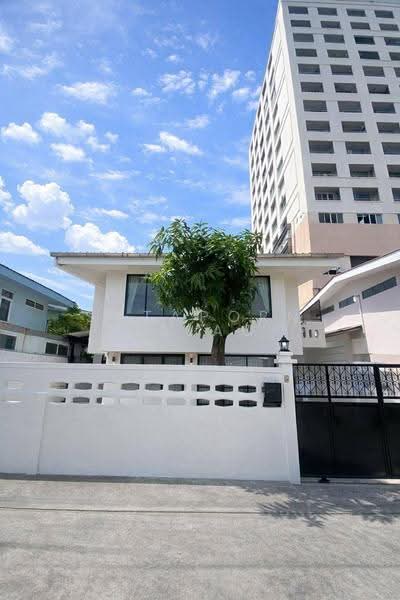 4-BR House, Bangkok, Samsen Nok, Huai Khwang, Bangkok, 4 Bedrooms, 325 sqm, Single Detached House For Rent, by Sataporn Jalao, 500575055 - DDproperty.com