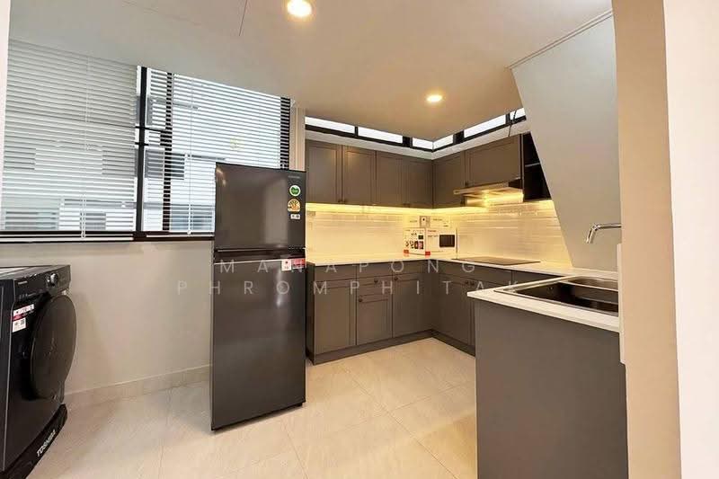 Supalai Place Sukhumvit 39, Bangkok, 175-179 Soi Sukhumvit 39 Sukhumvit Road, Khlong Tan Nua, Watthana, Bangkok, 2 Bedrooms, 135 sqm, Condo For Rent, by Manapong Phromphitak, 500575105 - DDproperty.com