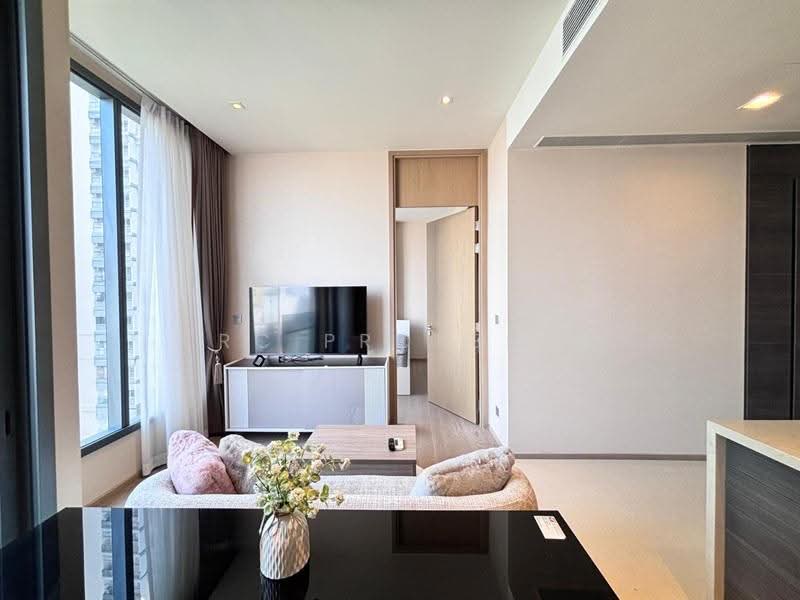 The Esse Asoke, Bangkok, 333 Soi Sukhumvit 21, Sukhumvit Road, Khlongtoei Nua, Watthana, Bangkok, 1 Bedroom, 45 sqm, Condo For Rent, by TRC Property, 500575337 - DDproperty.com