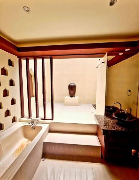 8-BR Townhouse, Chon Buri (Pattaya), Nong Pru, Bang Lamung (Pattaya), Chon Buri (Pattaya), 8 Bedrooms, 375 sqm, Townhouse For Sale, by Supicha Chorjong, 500575388 - DDproperty.com