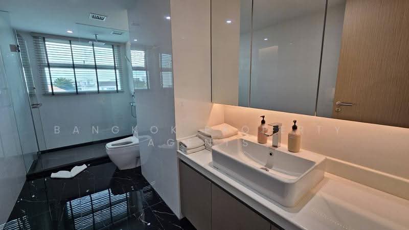 GM Residence, Bangkok, Soi Ekkamai 18, Khlong Tan Nua, Watthana, Bangkok, 3 Bedrooms, 220 sqm, Condo For Rent, by BANGKOK PROPERTY AGENTS, 500575438 - DDproperty.com