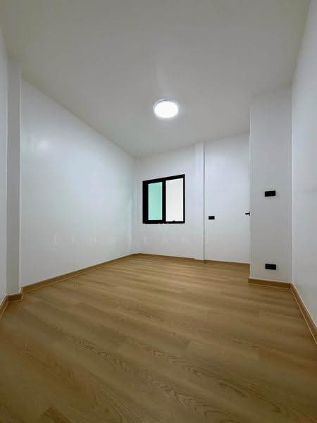 Renovated 2BR Corner House in Ratsada Phuket | Near Central Phuket & Hospital, phuket, Ratsada, Muang Phuket, Phuket, 2 Bedrooms, 95 sqm, Single Detached House For Sale, by Fazwaz (Thailand) Co., Ltd., 500575471 - DDproperty.com