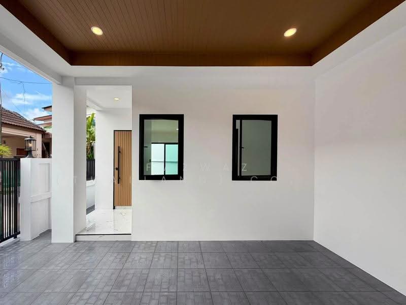 Renovated 2BR Corner House in Ratsada Phuket | Near Central Phuket & Hospital, phuket, Ratsada, Muang Phuket, Phuket, 2 Bedrooms, 95 sqm, Single Detached House For Sale, by Fazwaz (Thailand) Co., Ltd., 500575471 - DDproperty.com
