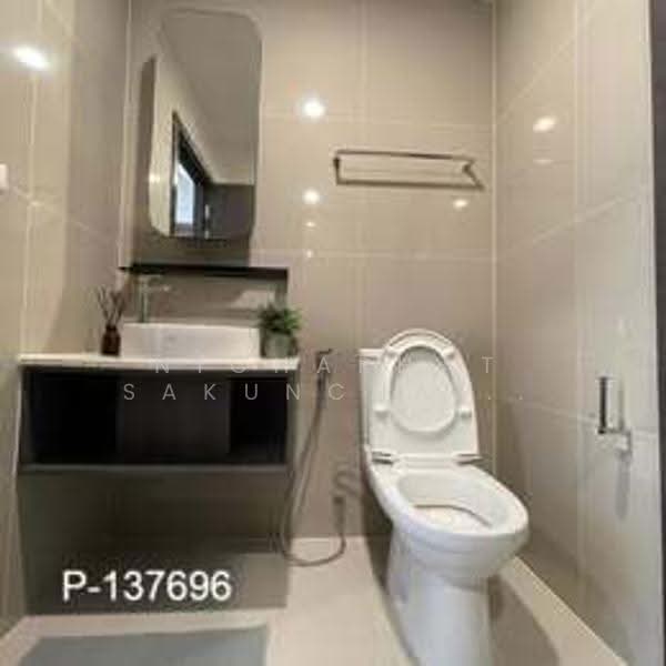 XT Huaikhwang, Bangkok, 244 Ratchadaphisek Road, Huai Khwang, Bangkok, 1 Bedroom, 35 sqm, Condo For Rent, by Nichaphat Sakunchayapha, 500575476 - DDproperty.com