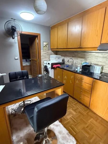 Silom Suite, Bangkok, Soi Sathorn 12, Sathorn Road, Silom, Bang Rak, Bangkok, 2 Bedrooms, 74 sqm, Condo For Sale, by Patcharaporn Binsorlae, 500575496 - DDproperty.com