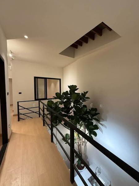 รีโนเวทใหม่ทั้งหลัง ทำเล MRTภาวนา ขายทาวน์โฮม 2 ชั้น บ้านสวย ทำเลดี พร้อมอยู่, Bangkok, ลาดพร้าว, Chan Kasem, Chatuchak, Bangkok, 3 Bedrooms, 144 sqm, Townhouse For Sale, by บุษบา รัตนวงษ์ชัย, 500575523 - DDproperty.com