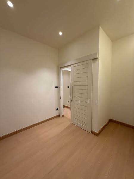 รีโนเวทใหม่ทั้งหลัง ทำเล MRTภาวนา ขายทาวน์โฮม 2 ชั้น บ้านสวย ทำเลดี พร้อมอยู่, กรุงเทพ, ลาดพร้าว, จันทรเกษม, จตุจักร, กรุงเทพ, 144 ตร.ม., ทาวน์เฮ้าส์ ขาย, โดย บุษบา รัตนวงษ์ชัย, 500575523 - DDproperty.com