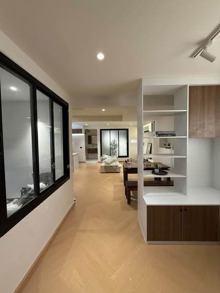 รีโนเวทใหม่ทั้งหลัง ทำเล MRTภาวนา ขายทาวน์โฮม 2 ชั้น บ้านสวย ทำเลดี พร้อมอยู่, Bangkok, ลาดพร้าว, Chan Kasem, Chatuchak, Bangkok, 3 Bedrooms, 144 sqm, Townhouse For Sale, by บุษบา รัตนวงษ์ชัย, 500575523 - DDproperty.com