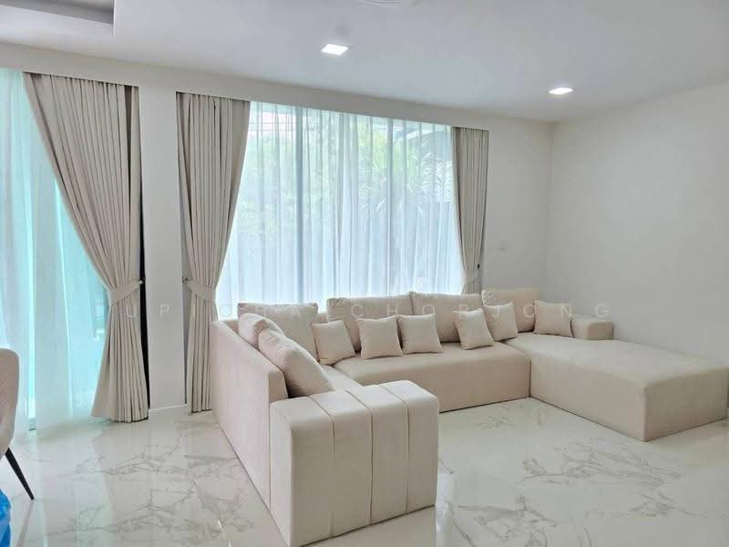 4-BR Villa, Chon Buri (Pattaya), Huai Yai, Bang Lamung (Pattaya), Chon Buri (Pattaya), 4 Bedrooms, 196 sqm, Villa For Sale, by Supicha Chorjong, 500575621 - DDproperty.com