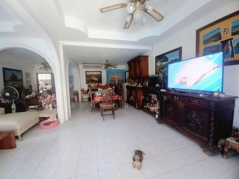 Suksabai Villa, Chon Buri (Pattaya), Soi Suksabai Villa, Bang Lamung, Bang Lamung (Pattaya), Chon Buri (Pattaya), 3 Bedrooms, 280 sqm, Villa For Sale, by Patcharaporn Binsorlae, 500575634 - DDproperty.com