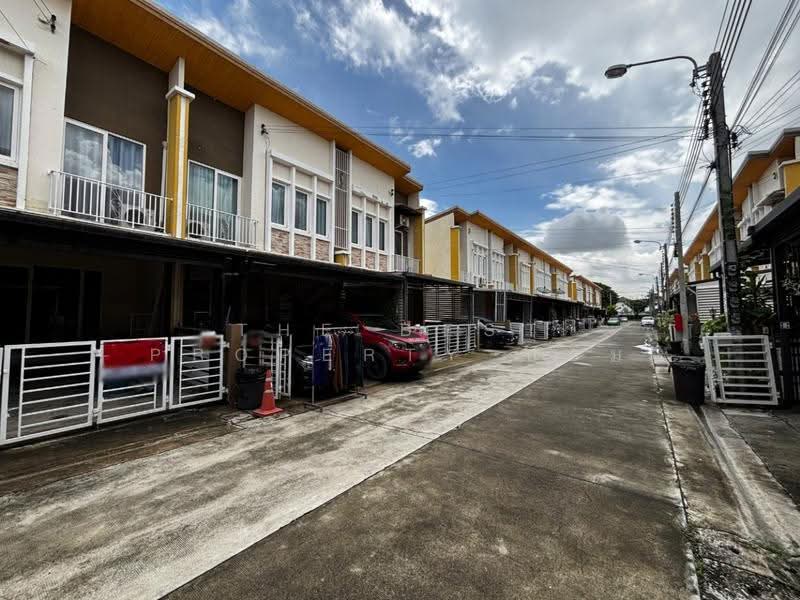 Golden Town Bangna-Kingkaew : โกลเด้น ทาวน์ บางนา-กิ่งแก้ว, สมุทรปราการ, ซอยกิ่งแก้ว 31, ราชาเทวะ, บางพลี, สมุทรปราการ, 150 ตร.ม., ทาวน์เฮ้าส์ ขาย, โดย The Best Property บอม, 500575675 - DDproperty.com