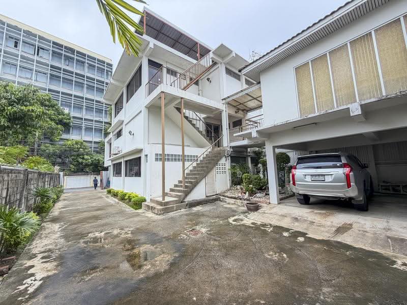 Pridipanomyong 37, Bangkok, สุขุมวิท 71, Khlong Tan Nua, Watthana, Bangkok, 3 Bedrooms, 400 sqm, Single Detached House For Sale, by อมรญา ทองสุข, 500575757 - DDproperty.com