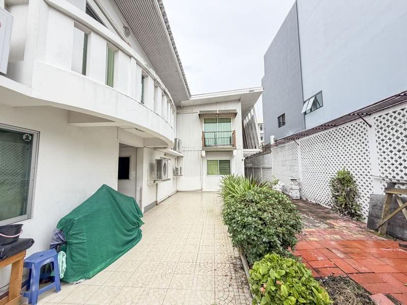 Pridipanomyong 37, Bangkok, สุขุมวิท 71, Khlong Tan Nua, Watthana, Bangkok, 3 Bedrooms, 400 sqm, Single Detached House For Sale, by อมรญา ทองสุข, 500575757 - DDproperty.com