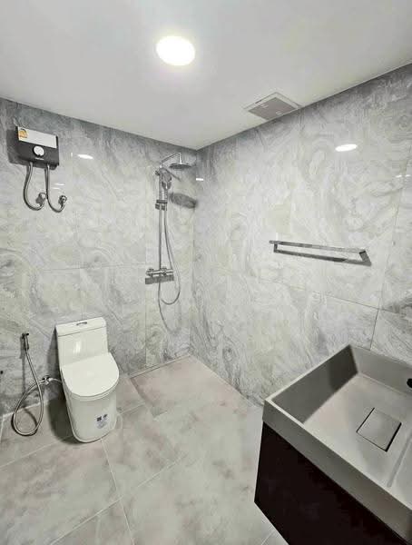 The Waterford Diamond Tower Sukhumvit, Bangkok, 758/18 Soi Sukhumvit 30/1, Sukhumvit Road, Khlong Toei, Bangkok, 3 Bedrooms, 147 sqm, Condo For Sale, by Patcharaporn Binsorlae, 500575766 - DDproperty.com