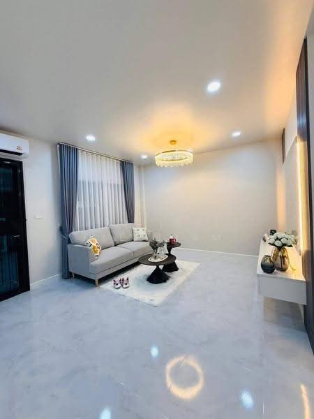 Uraiwan Park View, Chon Buri (Pattaya), Nong Pru, Bang Lamung (Pattaya), Chon Buri (Pattaya), 2 Bedrooms, 93 sqm, Villa For Sale, by Puttirat Kleebyam, 500575838 - DDproperty.com