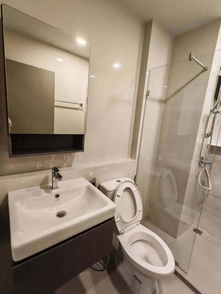 Aspire Onnut Station, Bangkok, Sukhumvit Road, Phra Kanong, Khlong Toei, Bangkok, 1 Bedroom, 30 sqm, Condo For Rent, by Thanyalak Premputtiphan, 500575904 - DDproperty.com