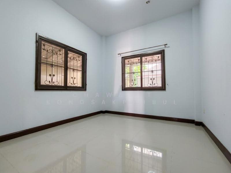 For Sale: Single-story detached house, corner unit, at Pensiri Place Suwinthawong - Suvarnabhumi, Bangkok, สุวินทวงศ์, Lam Toi Ting, Nong Chok, Bangkok, 3 Bedrooms, 150 sqm, Single Detached House For Sale, by CHAWALIT KONGSAKPAIBUL, 500575921 - DDproperty.com
