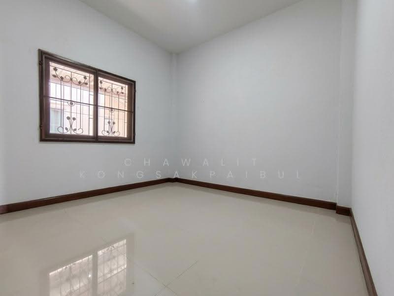 For Sale: Single-story detached house, corner unit, at Pensiri Place Suwinthawong - Suvarnabhumi, Bangkok, สุวินทวงศ์, Lam Toi Ting, Nong Chok, Bangkok, 3 Bedrooms, 150 sqm, Single Detached House For Sale, by CHAWALIT KONGSAKPAIBUL, 500575921 - DDproperty.com