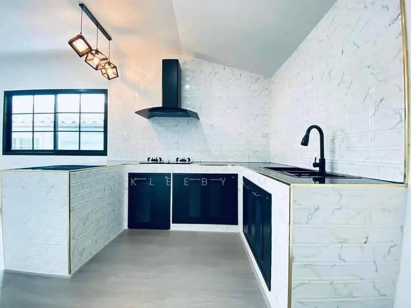 undefined, Chon Buri (Pattaya), Surasak, Si Racha, Chon Buri (Pattaya), 4 Bedrooms, 220 sqm, Single Detached House For Sale, by Puttirat Kleebyam, 500575931 - DDproperty.com
