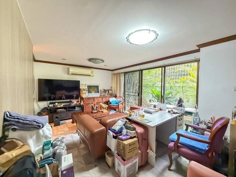 undefined, Bangkok, Khlong Tan Nua, Watthana, Bangkok, 3 Bedrooms, 250 sqm, Townhouse For Sale, by Patcharaporn Binsorlae, 500575939 - DDproperty.com