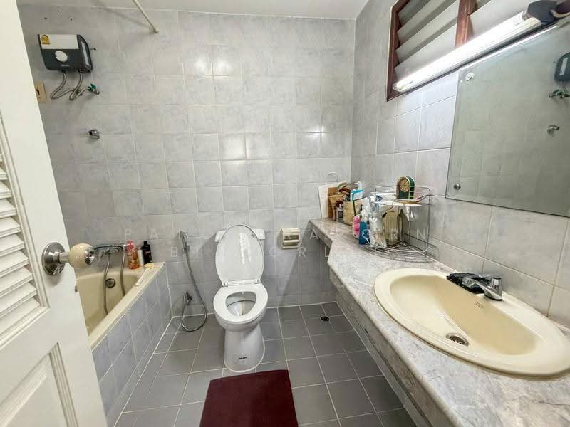 undefined, Bangkok, Khlong Tan Nua, Watthana, Bangkok, 3 Bedrooms, 250 sqm, Townhouse For Sale, by Patcharaporn Binsorlae, 500575939 - DDproperty.com