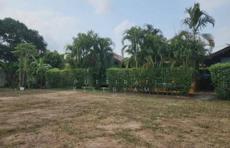 5-BR House, Chon Buri (Pattaya), Poong, Bang Lamung (Pattaya), Chon Buri (Pattaya), 5 Bedrooms, 364 sqm, Single Detached House For Sale, by Puttirat Kleebyam, 500575966 - DDproperty.com