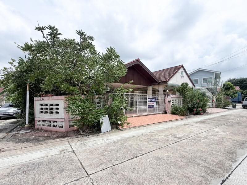 Chonlada Bangbuathong, Nonthaburi, Bang Kruai - Sai Noi Road, Bang Bua Thong, Bang Bua Thong, Nonthaburi, 3 Bedrooms, 140 sqm, Single Detached House For Sale, by ภัสสร์ปภา นิลคช, 500575989 - DDproperty.com