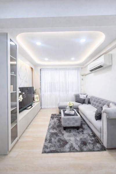 Home for rent Huai Khwang, Ratchadapisek, Bangkok, Samsen Nok, Huai Khwang, Bangkok, 5 Bedrooms, 200 sqm, Single Detached House For Rent, by Sumitara Sampattavanija, 500576011 - DDproperty.com
