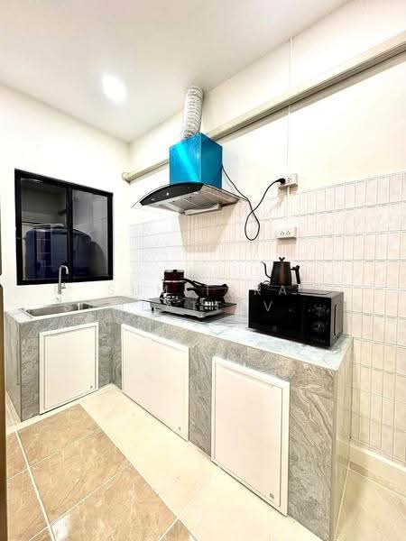 Home for rent Huai Khwang, Ratchadapisek, Bangkok, Samsen Nok, Huai Khwang, Bangkok, 5 Bedrooms, 200 sqm, Single Detached House For Rent, by Sumitara Sampattavanija, 500576011 - DDproperty.com