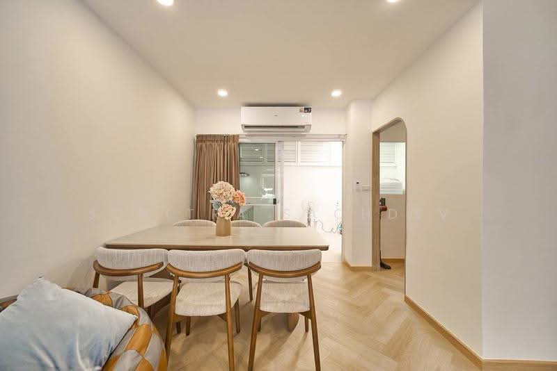 Patio Pattanakarn 38, Bangkok, Soi Phatthanakan 38 Phatthanakan Road, Suan Luang, Bangkok, 3 Bedrooms, 160 sqm, Townhouse For Rent, by Sunitra Sachdev, 500576056 - DDproperty.com