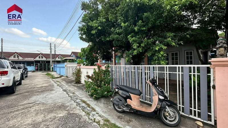 ขายด่วน บ้านเดี่ยวชั้นเดียว หมู่บ้านพฤษชาติ วิลล่า 2 ศรีราชา 51 ตร.ว. 3 ห้องนอน สุรศักดิ์, Chon Buri (Pattaya), Surasak, Si Racha, Chon Buri (Pattaya), 3 Bedrooms, 121 sqm, Single Detached House For Sale, by ERA Thailand, 500576062 - DDproperty.com