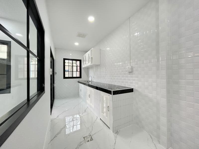 Baan Pruksa B Rangsit - Klong 3, Pathum Thani, Liab Klong Sam Road, Khlong Sam, Khlong Luang, Pathum Thani, 3 Bedrooms, 102 sqm, Townhouse For Sale, by พิมพ์นภัส ภูธนภัทร, 500576109 - DDproperty.com