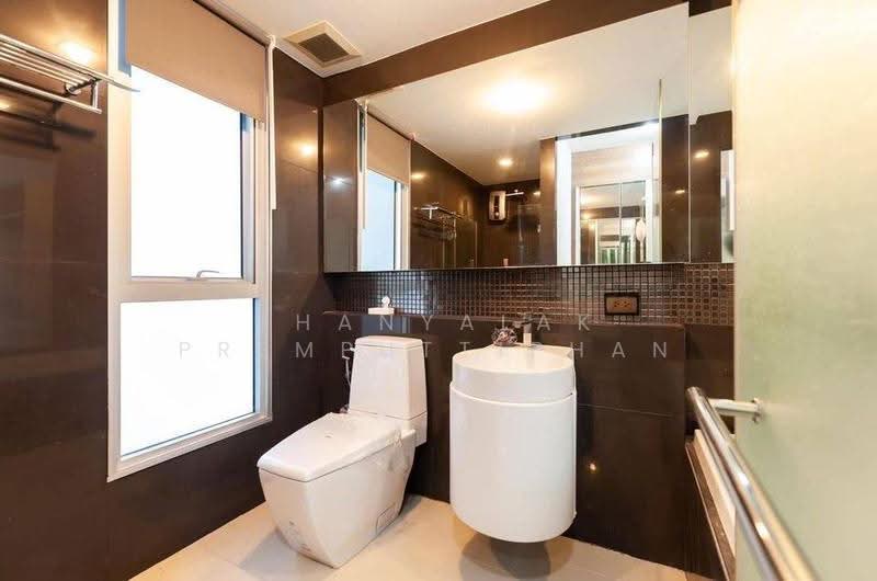 Rhythm Sukhumvit 50, Bangkok, 8 Sukhumvit 50, Sukhumvit Road, Phra Kanong, Khlong Toei, Bangkok, 2 Bedrooms, 65 sqm, Condo For Rent, by Thanyalak Premputtiphan, 500576118 - DDproperty.com